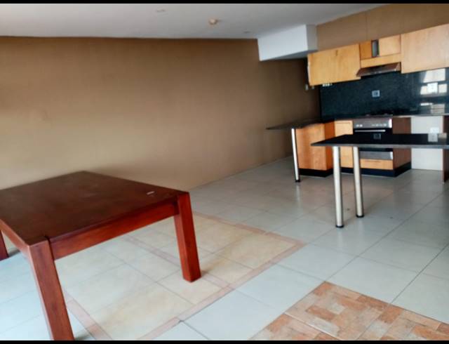 3 BEDROOM APARTMENT TO LET IN POINT WATERFRONT